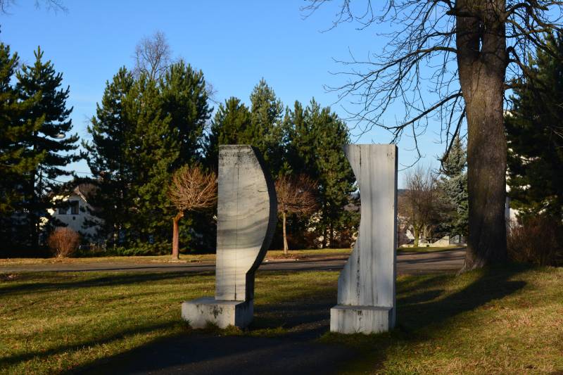 Tego zapewne nie zdymy obejrze (nie cakiem po drodze)... Miroslav Zemnek: Dialog, marmur, 1993